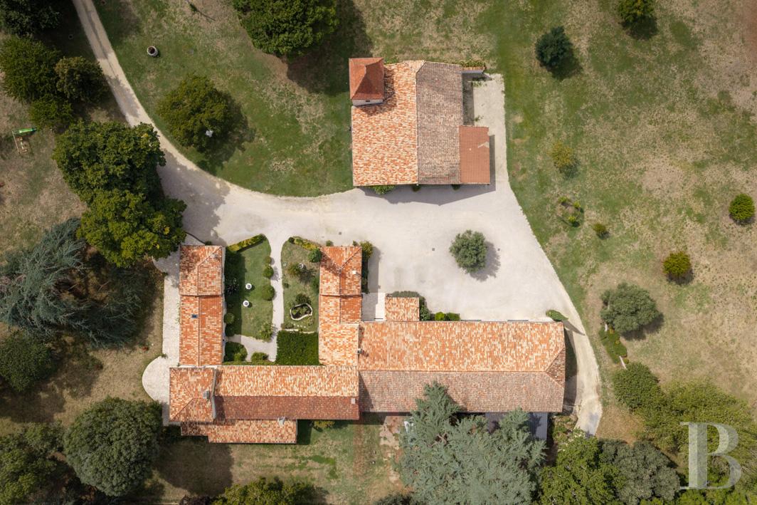 residences and character houses france aquitaine   - 3